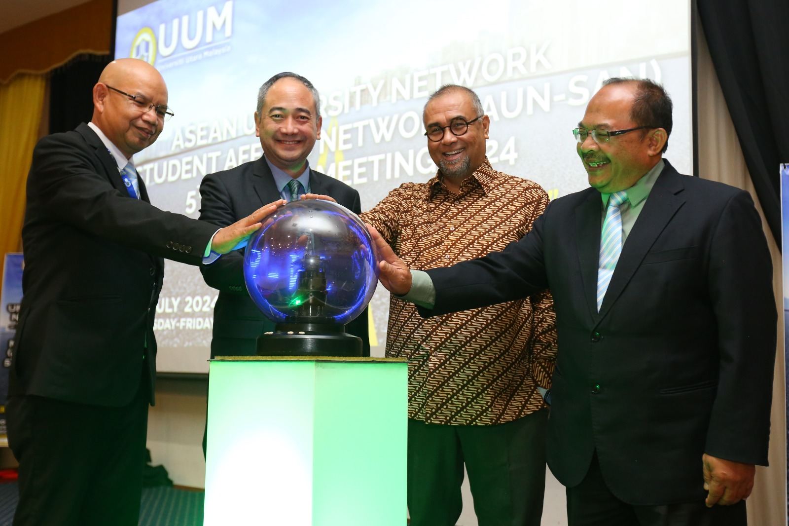 AUN-SAN ABLE TO INCREASE THE HUMANITY TOUCH OF ASEAN STUDENTS