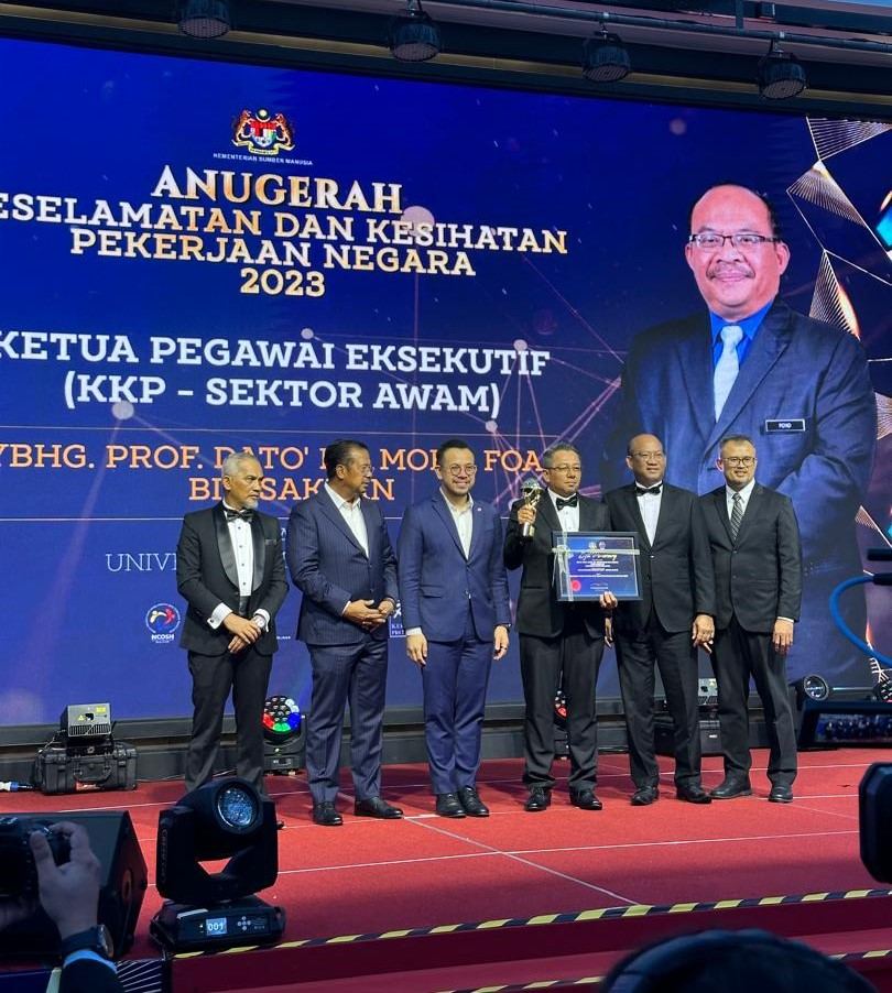 UUM CELEBRATES DOUBLE VICTORY AT NATIONAL OSH AWARDS 2023