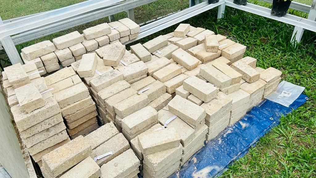 PENYELIDIK UUM HASILKAN INOVASI BATA DARIPADA BAHAN BUANGAN KILANG GULA