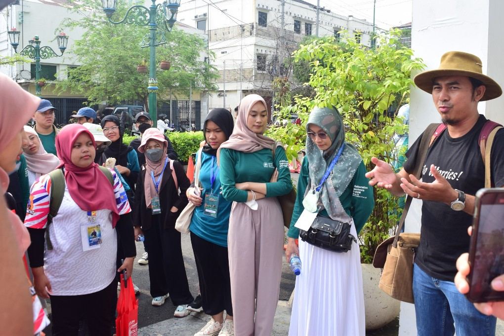 EXPLORING THE CULTURE AND UNIQUENESS OF INDONESIA