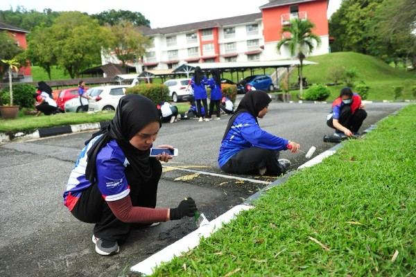 GOTONG-ROYONG AT UUM INASIS PROMOTES THE SPIRIT OF VOLUNTEERISM 