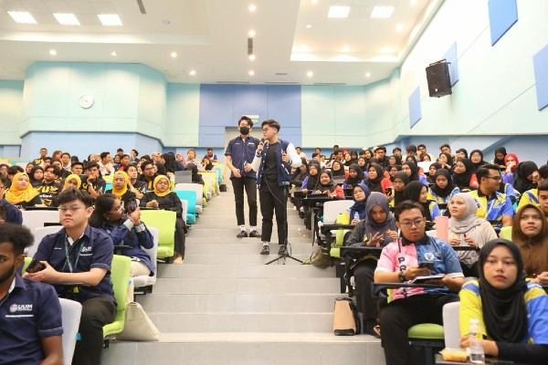 TOWN HALL SESSION SERVES AS CRUCIAL PLATFORM FOR STUDENTS TO VOICE THEIR NEEDS 