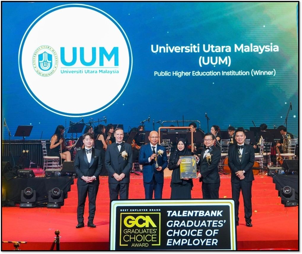 UUM DIIKTIRAF TOP 10 IN PUBLIC HIGHER EDUCATION INSTITUTION