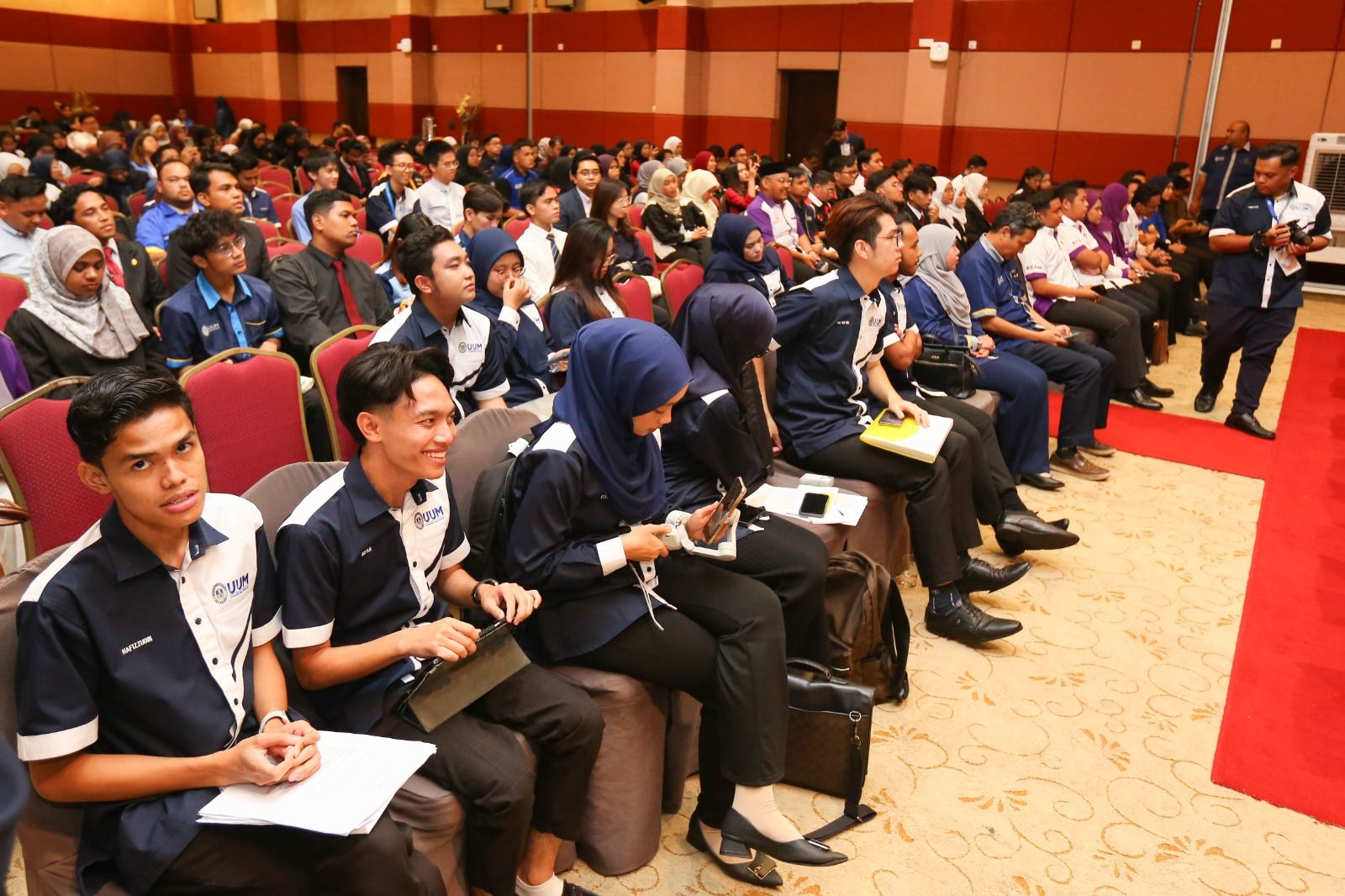 ASPIRING STUDENT LEADERS SHALL ILLUMINATE THE NATION'S FUTURE