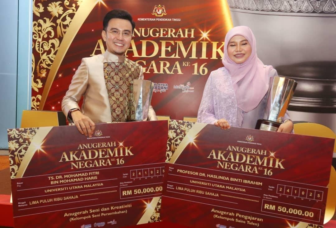 Prof. Dr Haslinda and Dr Mohamad Fitri Honoured at the 16th National Academic Awards