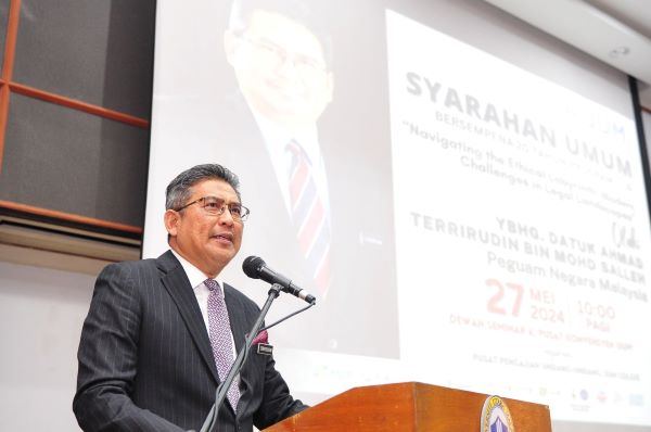 UUM BECOMES FIRST PUBLIC UNIVERSITY TO SIGN MOU WITH ATTORNEY GENERAL’S CHAMBERS