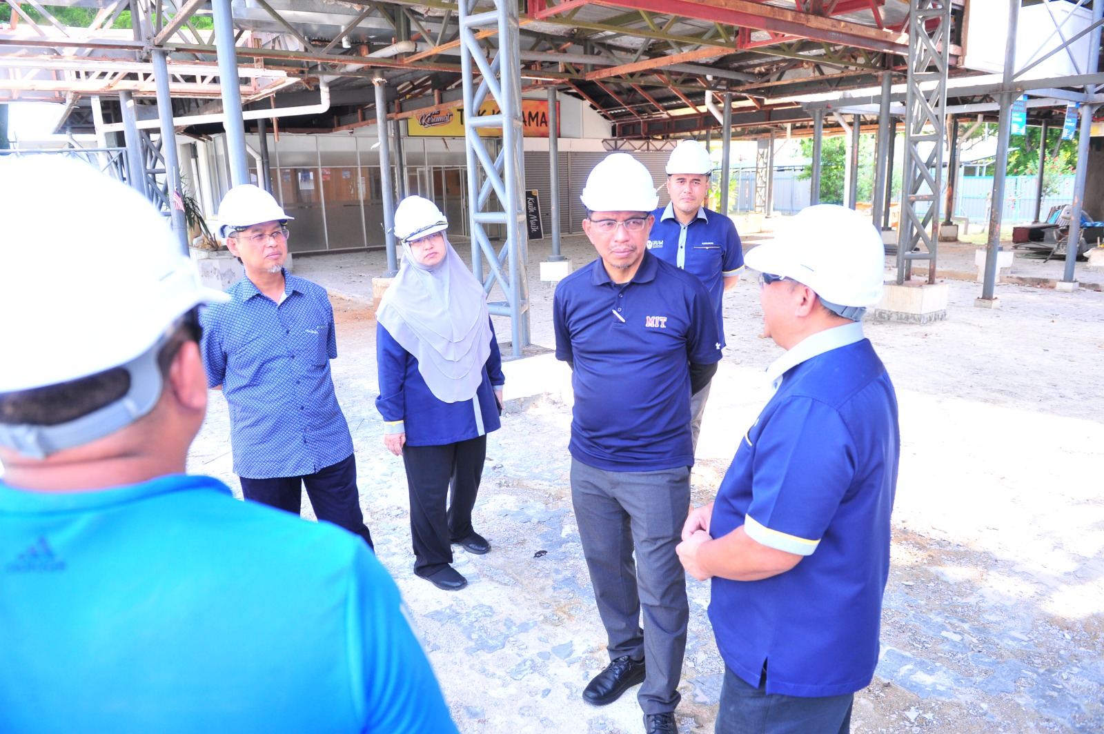 SECRETARY GENERAL OF MOHE REVIEWS DEVELOPMENT PROJECTS AT UUM