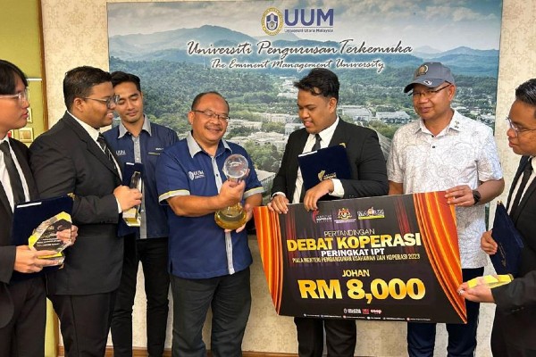 UUM AIMS TO EMERGE AS THE VICTOR AT THE DEBATE COMPETITION CHAMPIONSHIP