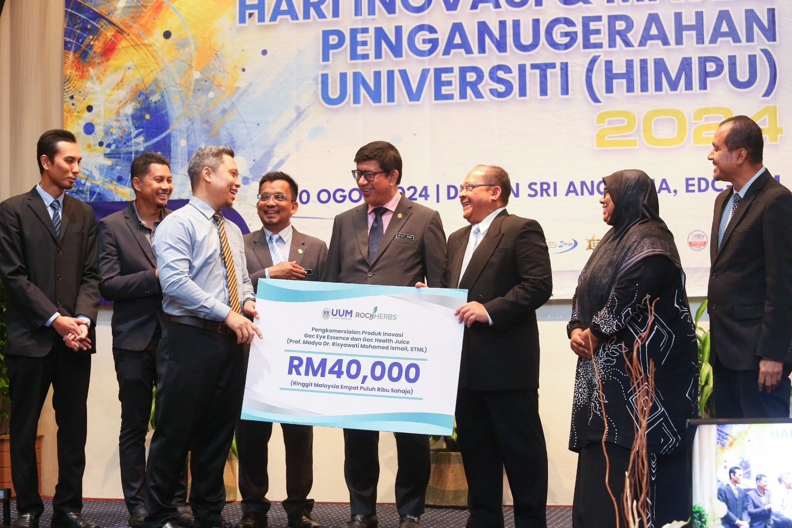 UUM DENIZENS URGED TO UPHOLD MOMENTUM, IMPROVE PERFORMANCE EXCELLENCE 