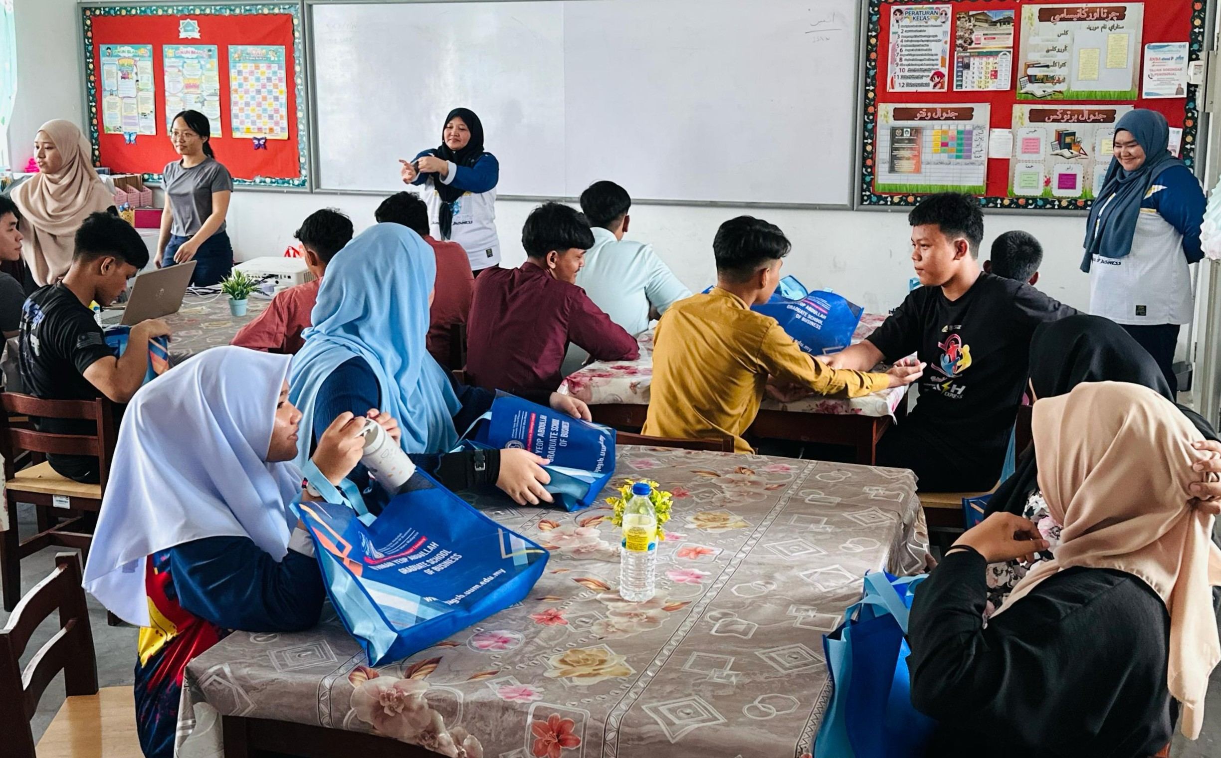OYAGSB’s CSR initiative empowers students at SBJK Kuala Lumpur