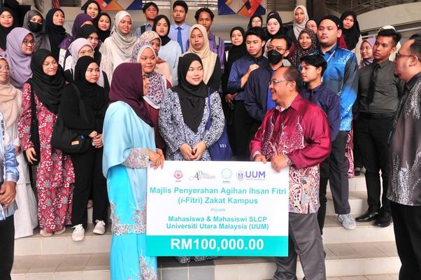 RM100,000 PETRONAS ZAKAT ALLOCATED TO ASNAF STUDENTS AT UUM